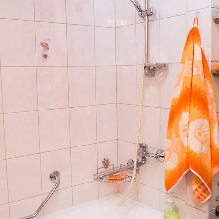 Lägenhet Comfy Bright In Old Town Your Perfect Location *